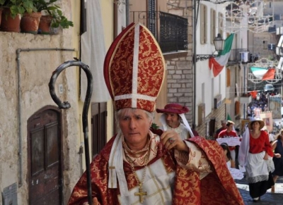 Lenola - il papa e il cardinale
